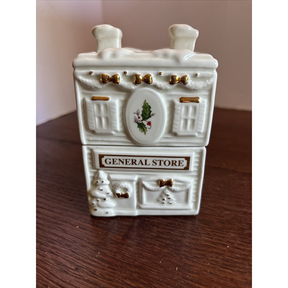Salt And Pepper Shakers Christmas General Store Home For The Holidays Holly‎